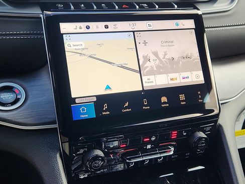 New 2025 Jeep Grand Cherokee Limited image 11