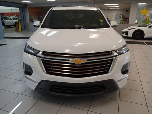 Used 2023 Chevrolet Traverse High Country w/ LPO, Floor Liner Package AWD/4WD image 9