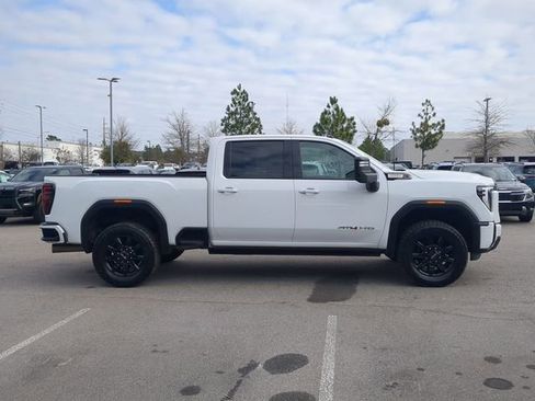 Certified 2025 GMC Sierra 2500 AT4 w/ AT4 Premium Plus Package image 3