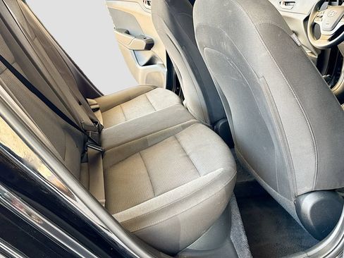 Used 2022 Hyundai Accent SE FWD image 25