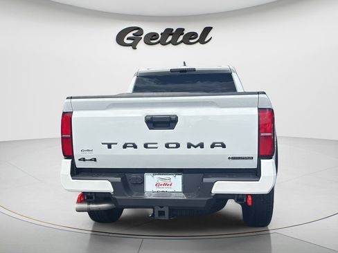 Used 2025 Toyota Tacoma TRD Off-Road AWD/4WD image 6