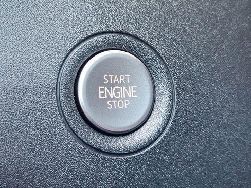 Certified 2023 Volkswagen ID.4 Pro S Plus AWD/4WD image 17