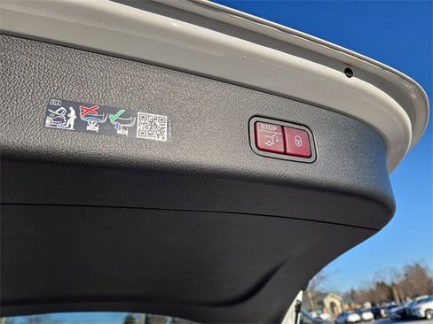 New 2026 Mercedes-Benz GLC 300 4MATIC image 31