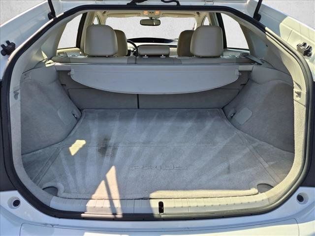 Used 2015 Toyota Prius Four FWD image 6
