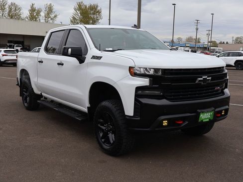 Used 2020 Chevrolet Silverado 1500 LT Trail Boss AWD/4WD image 11