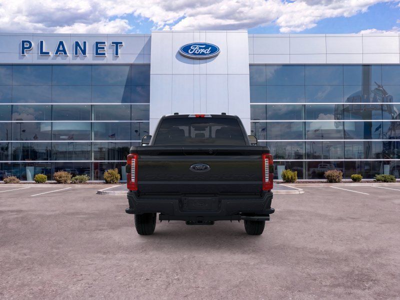 New 2026 Ford F250 Lariat w/ Black Appearance Package AWD/4WD image 6