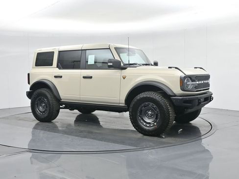 New 2025 Ford Bronco Badlands image 23