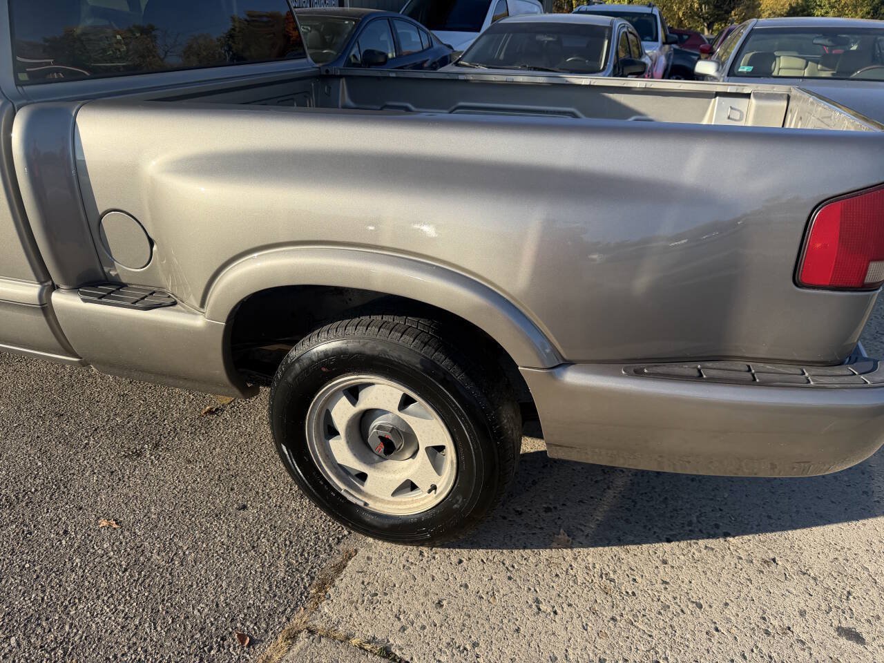 Used 1999 GMC Sonoma SLS w/ Super Spec Pkg 3 RWD image 14
