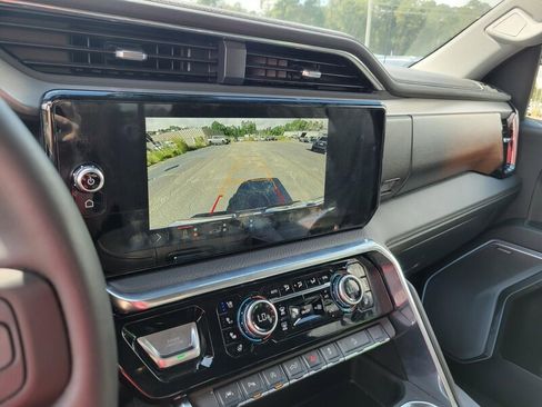 Used 2021 GMC Sierra 1500 AT4 w/ AT4 Preferred Package image 16