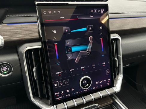 New 2026 GMC Acadia Denali w/ Super Cruise Package image 32