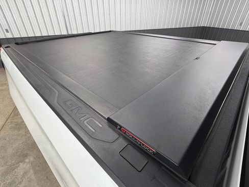 Used 2023 GMC Sierra 1500 Denali w/ Denali Reserve Package image 9