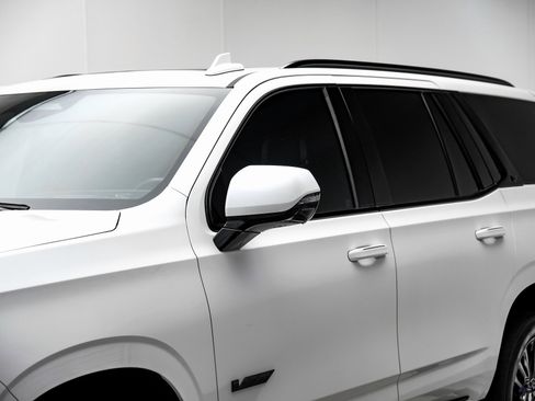 Used 2023 Cadillac Escalade V image 24