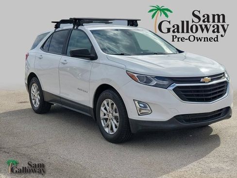 Used 2021 Chevrolet Equinox LS w/ LS Convenience Package FWD image 1