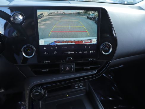 Used 2024 Lexus NX 250 FWD image 19