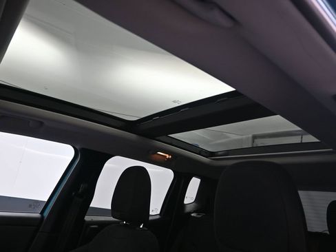 Used 2022 Jeep Renegade Latitude w/ Sun/Sound Group image 28