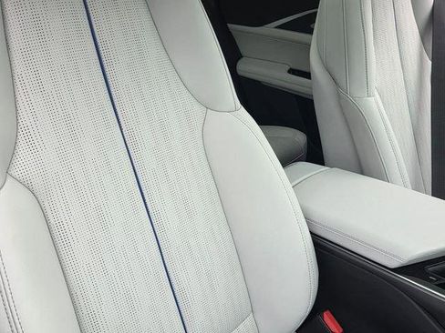 New 2026 Cadillac Lyriq Premium Luxury AWD/4WD image 18