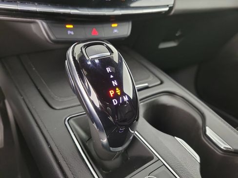 Certified 2025 Cadillac XT4 Premium Luxury FWD image 29