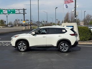 Used 2021 Nissan Rogue SV video 2