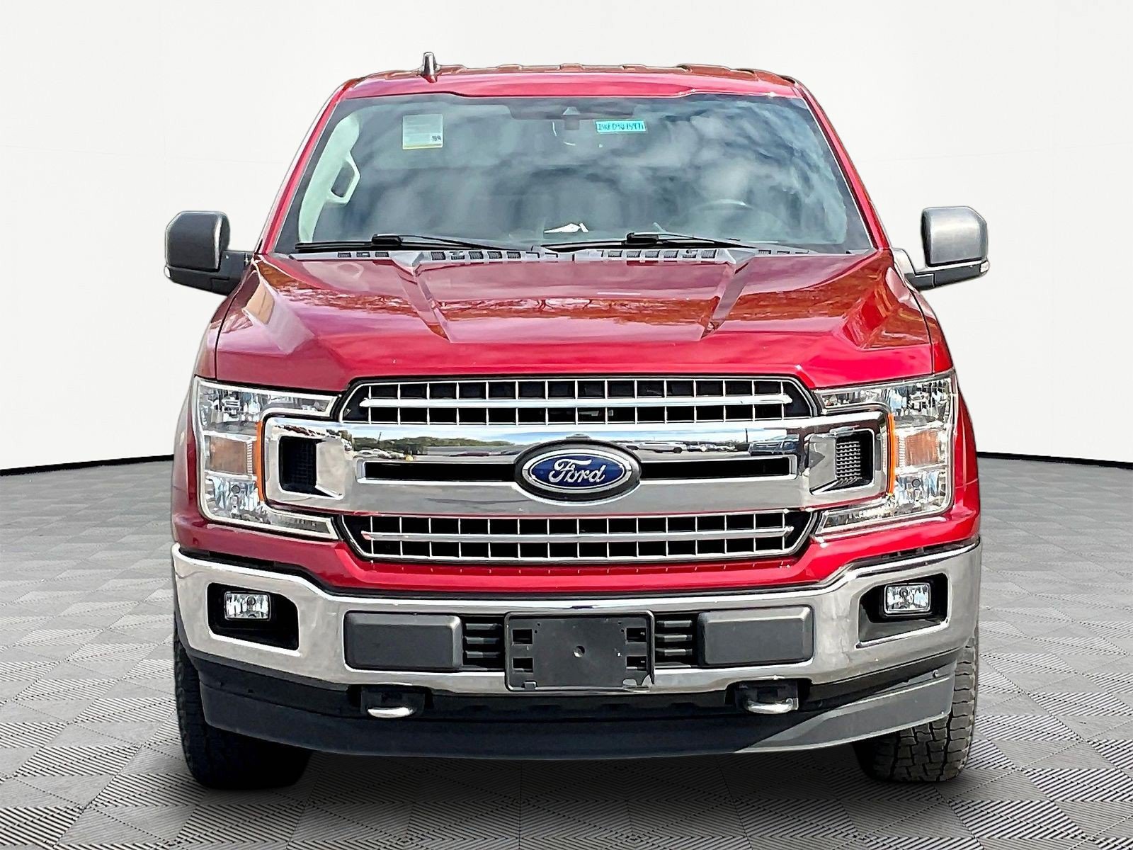 Used 2019 Ford F150 XLT w/ Equipment Group 302A Luxury AWD/4WD image 2