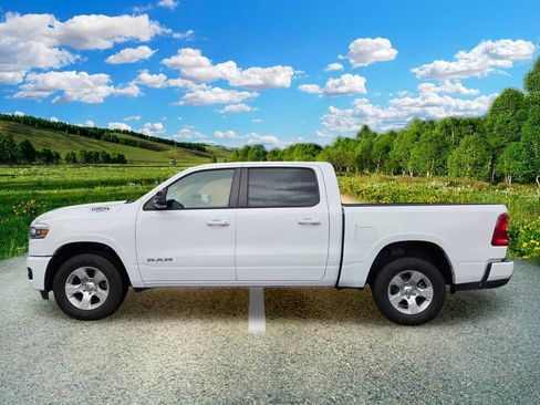Used 2025 RAM 1500 Big Horn AWD/4WD image 3