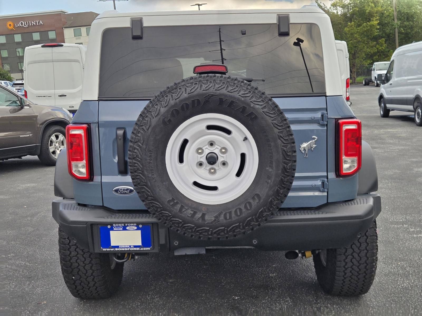 Used 2025 Ford Bronco Heritage Edition AWD/4WD image 9