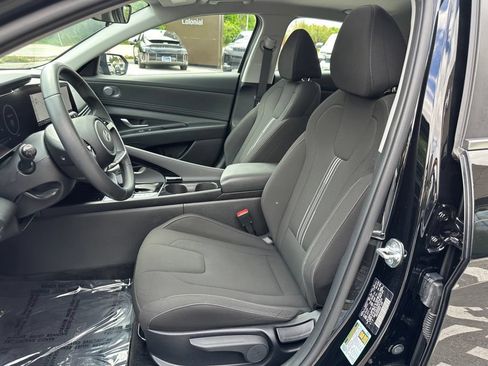 Certified 2024 Hyundai Elantra SEL w/ Convenience Package FWD image 13