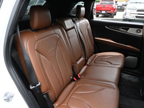 Used 2022 Lincoln Nautilus Reserve w/ Equipment Group 202A AWD/4WD image 21
