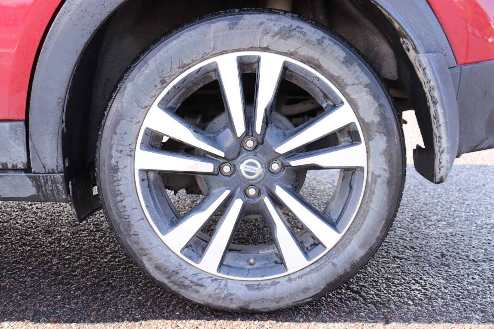 Used 2018 Nissan Kicks SR w/ Premium Package FWD image 9