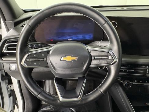 Used 2025 Chevrolet Traverse LT AWD/4WD image 26