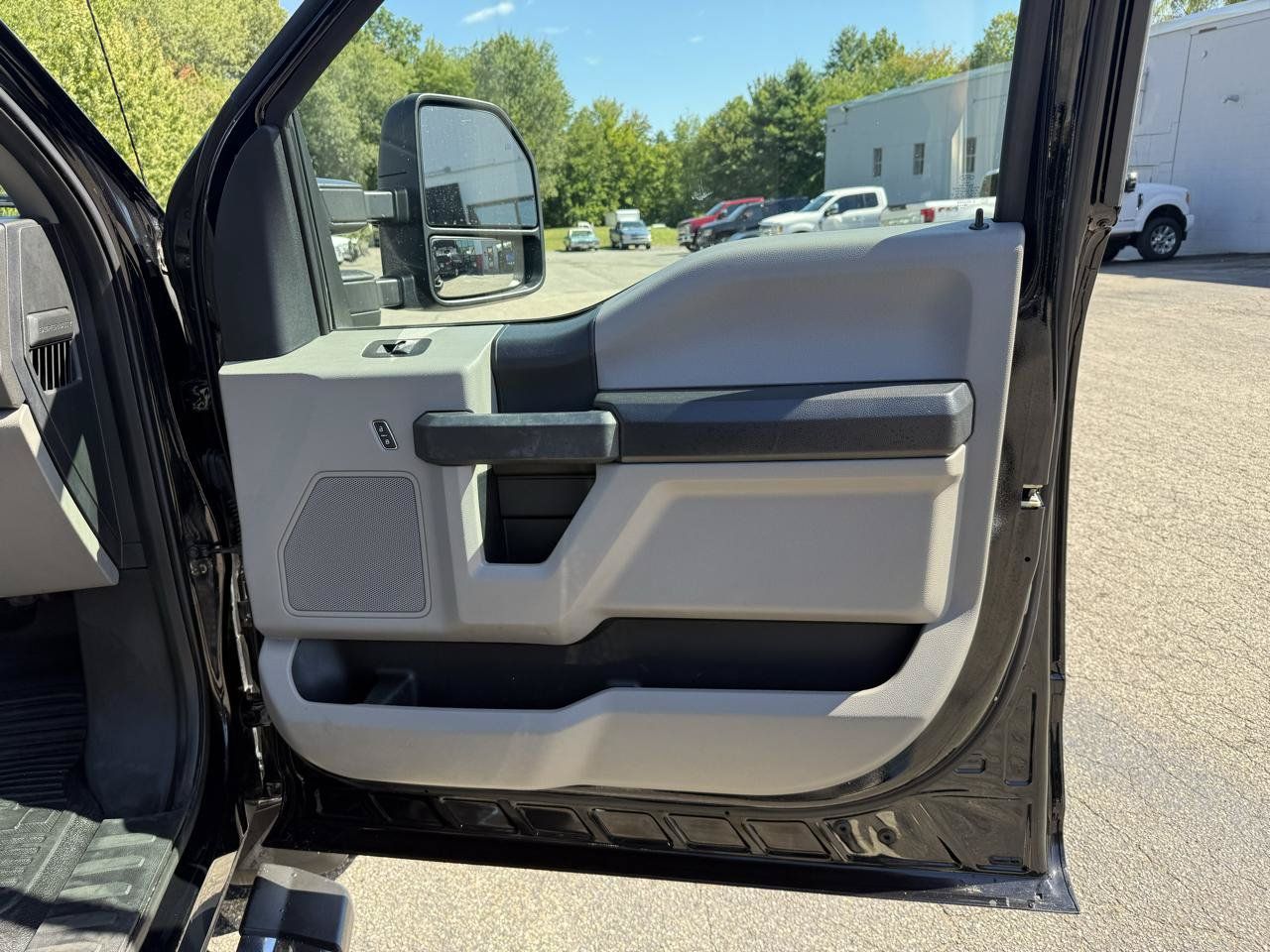 Used 2019 Ford F350 XL w/ STX Appearance Package AWD/4WD image 28
