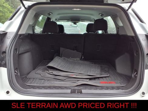 Used 2022 GMC Terrain SLE AWD/4WD image 8