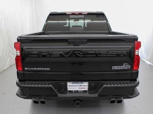 Used 2025 Chevrolet Silverado 1500 High Country w/ High Country Premium Package AWD/4WD image 10