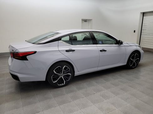 Used 2024 Nissan Altima 2.5 SR FWD image 10
