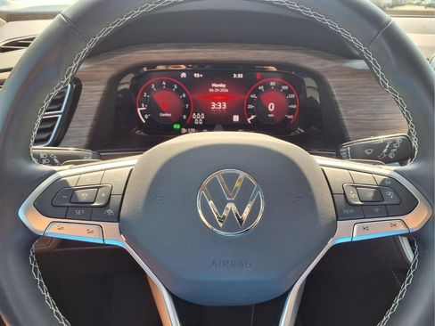 Used 2025 Volkswagen Atlas SEL AWD/4WD image 25