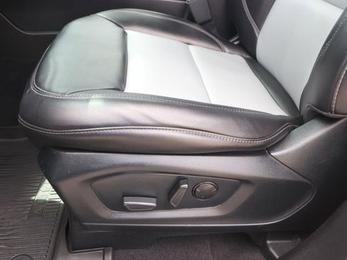 Used 2023 Ford Explorer XLT w/ Equipment Group 202A image 17