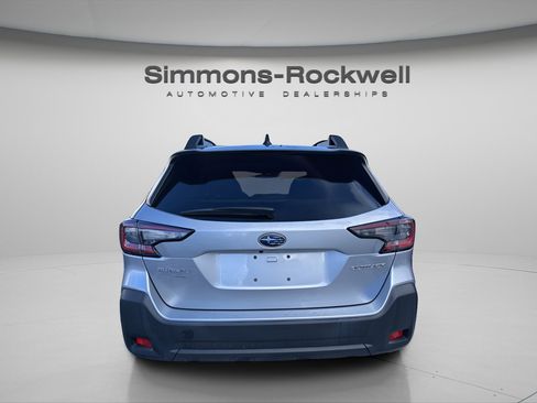 Used 2024 Subaru Outback Premium image 10