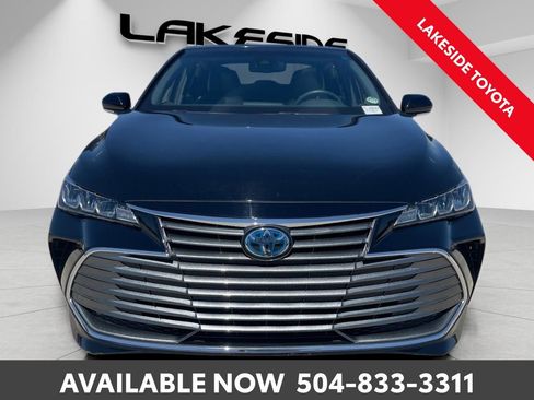 Used 2021 Toyota Avalon XLE w/ Moonroof Package image 9