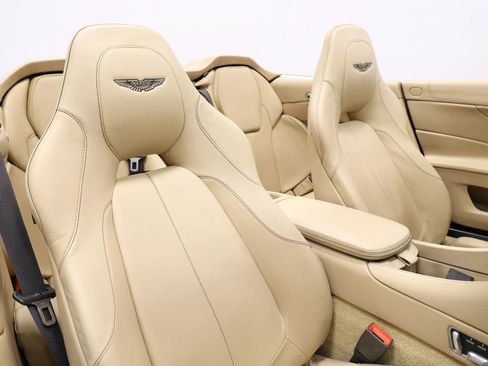 Used 2016 Aston Martin Vanquish Volante RWD image 71