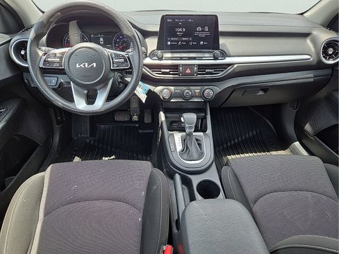 Used 2024 Kia Forte LXS w/ LXS Technology Package FWD image 11