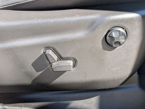 Used 2024 Dodge Durango GT image 38