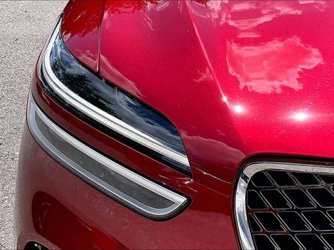 Used 2025 Genesis GV70 2.5T image 28