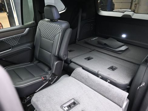 New 2026 GMC Acadia Denali w/ Super Cruise Package image 22