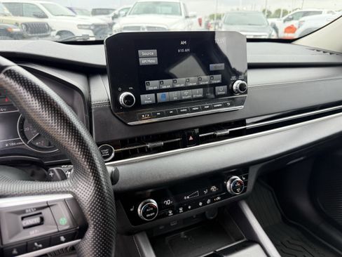 Used 2024 Mitsubishi Outlander SE FWD image 19