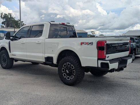 Used 2025 Ford F350 Platinum w/ FX4 Off-Road Package AWD/4WD image 6