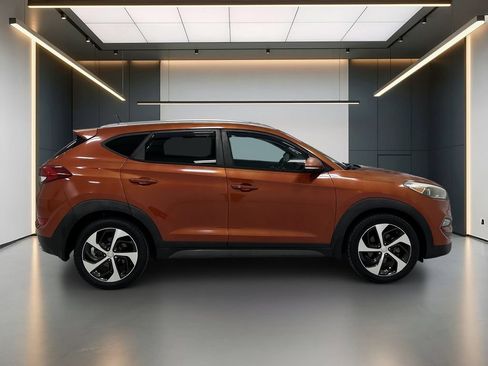 Used 2016 Hyundai Tucson Sport FWD image 7