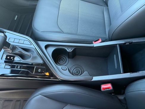 Certified 2023 Kia Niro EX image 20