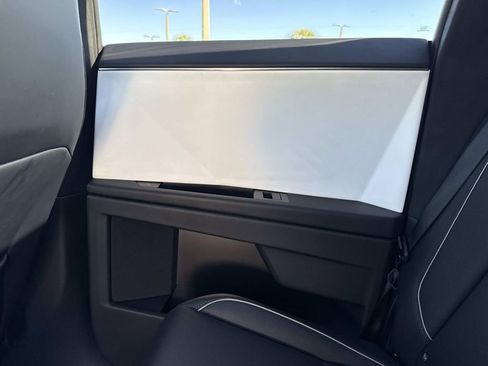 Used 2024 Tesla Cybertruck AWD Crew Cab image 17