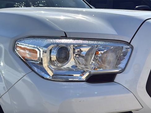 Used 2023 Toyota Tacoma SR image 9