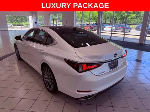 Certified 2024 Lexus ES 350 w/ Technology Package FWD image 5