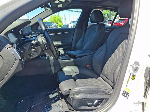 Used 2022 BMW 530i xDrive AWD/4WD image 14